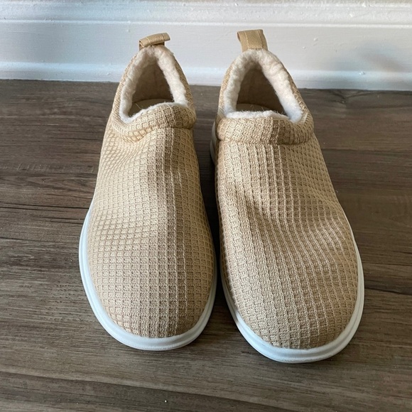 LUSSO Fly knit guru low slippers Sz 8 - Picture 1 of 7